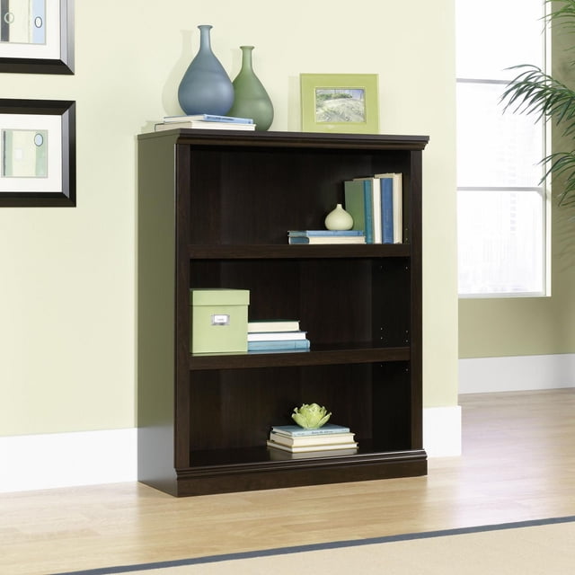 Sauder Select Bibliothèque à 3 Tablettes en Fini Bois Foncé, avec Trois Tablettes Spacieuses, Deux d'Entre-Doigts Ajustables pour un Rangement flexible. la Bibliothèque Est Conçue pour une Pièce Lumineuse avec des Murs Vert Pâle, pour Tenir des Livres, des Objets Décoratifs et des Boîtes de Rangement. Conçue pour une Utilisation Multi-Pièces, Elle Comprend un kit d'Ancrage Mural pour la Sécurité et des instructions de Montage Transparentes.