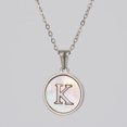 thumbnail image 1 of Colliers, Collier Lettre Coquille Mignonne pour Filles, Pendentifs Pièce pour Filles en Acier Inoxydable Colliers Initiale pour Femmes Bijoux Rond, 1 of 7