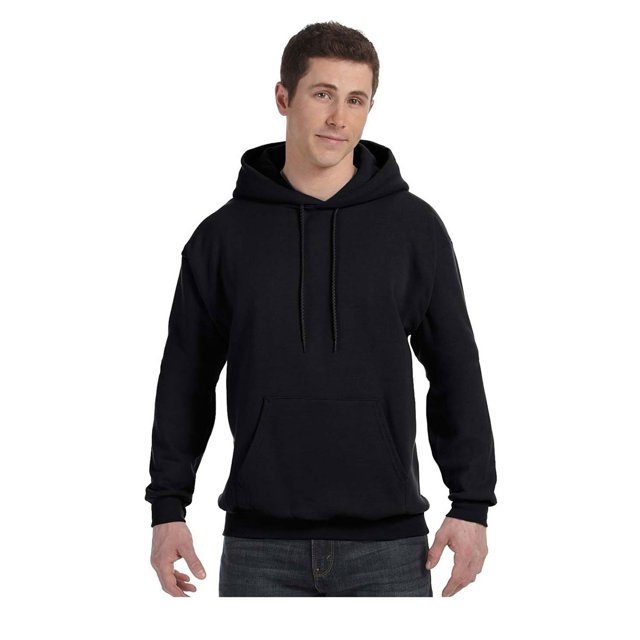 Hanes Ecosmart Hooded Sweatshirt en Noir, avec une Poche Kangourou avant, un Capuchon à Cordon Ajustable et des Poignets et un Ourlet Côtelés. Fabriqué à Partir d'Un Mélange 50/50 de Coton et polyester Cultivés aux É.-U. de 7,8 Oz/yd2, Transition vers une Étiquette Détachable pour un Confort Accru. Conçu avec des Matériaux Durables pour un Port Écoresponsable.