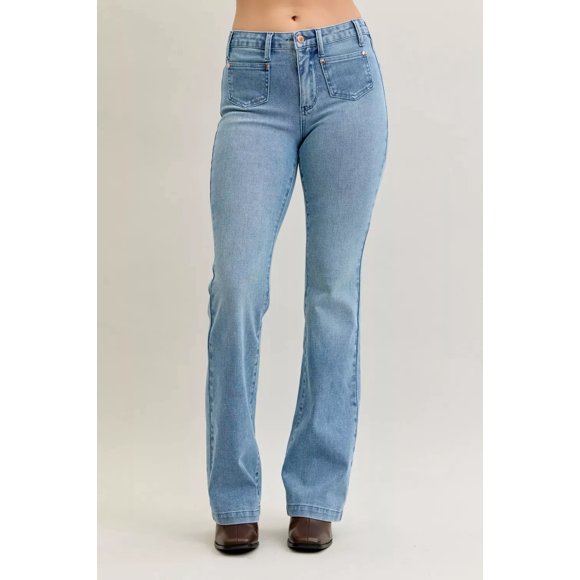 I AM A FASHION JUNKY Judy Blue Full Size Mid Rise Bootcut Jeans with Contrast Wash & Front Patch Pockets Plus Size (MD, 0(24))