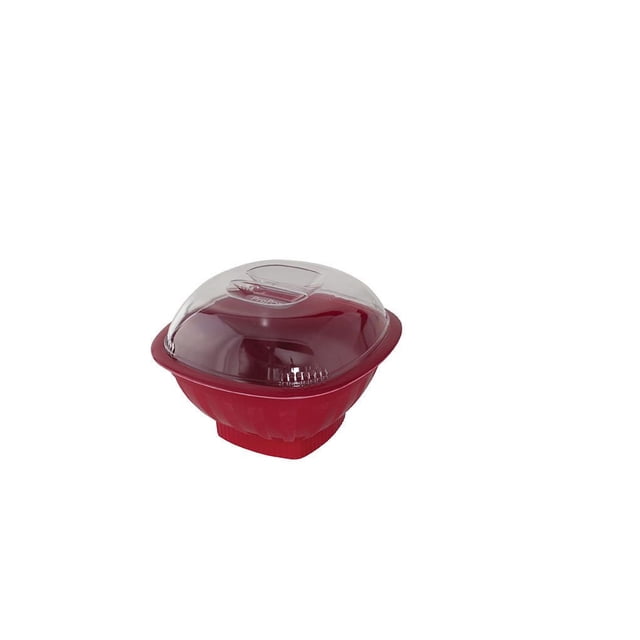 NordicWare Machine à Maïs Soufflé Pro en Aluminium pour Micro-Ondes, Rouge, avec Couvercle Transparent à Haut Bombé Qui Fait Aussi Office de Bol de Service, en Plastique Sans BPA et en Aluminium Résistant à la Chaleur, Capacité de 16 Tasses, Va au Lave-Vaisselle et Légère, Présentée sous un angle avant 3/4 sur Fond Blanc.