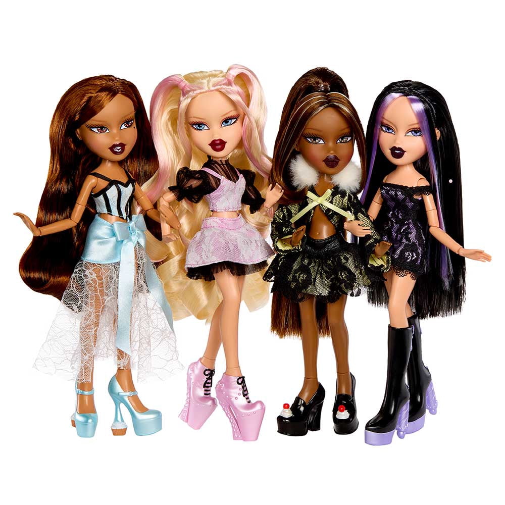 Bratz Stylin’ Birthdayz Cloe Fashion Doll with Customizable T-Shirt for You and Accessories