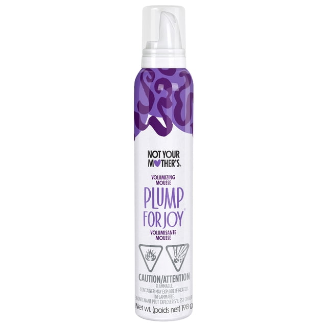 Mousse Plump for Joy à Maintien Moyen Volumisante pour Cheveux par Not Your Mother's. Formule Légère Qui Ajoute du Corps et de la Brillance Instantanés de la Racine à la Pointe avec protection contre la Chaleur. Sécuritaire pour les Cheveux Naturels et Colorés; Sans Parabènes, Sans Colorants et Sans Gluten, Sans Cruauté et Végane; Peut Être Recyclée. Souvent Utilisée pour Augmenter le volume du Deuxième Jour.