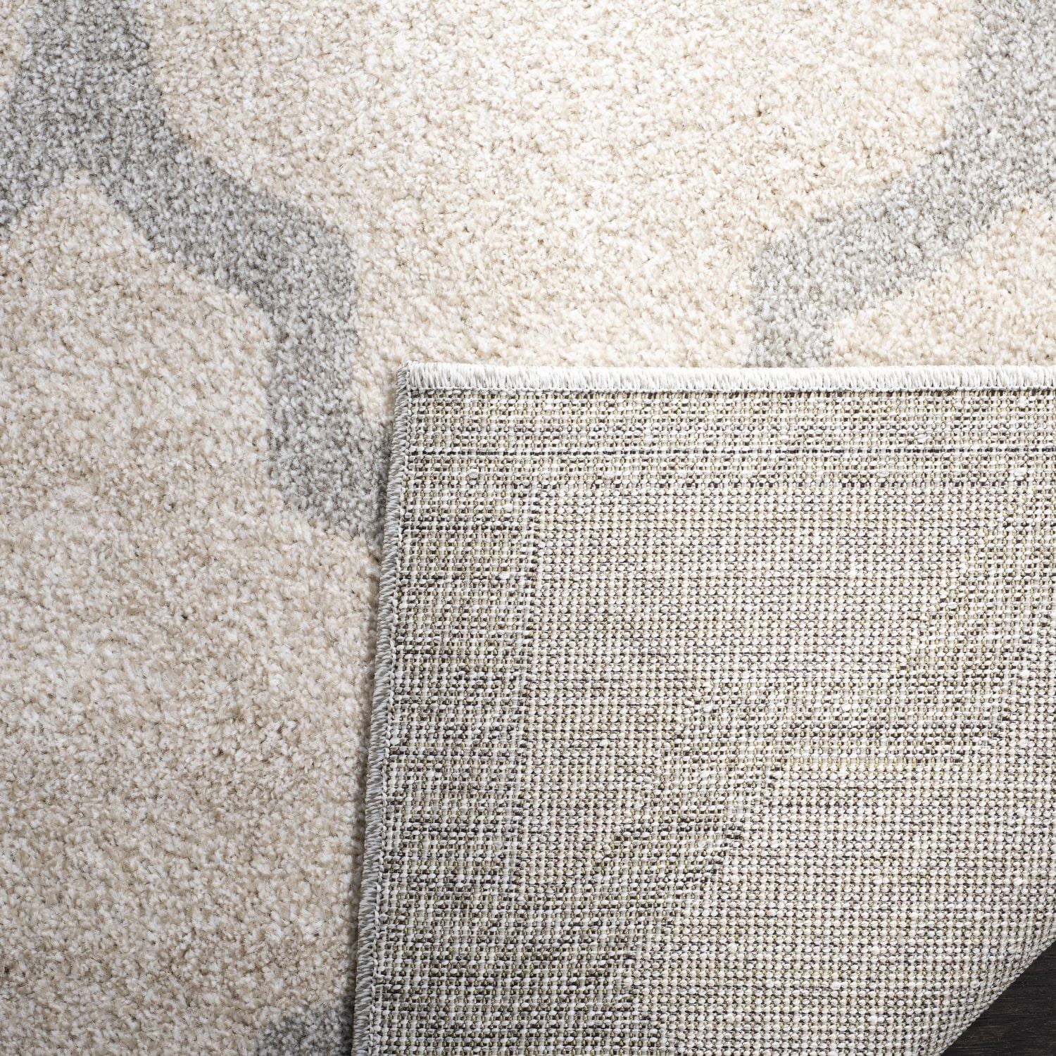 Safavieh Amherst Roderick Geometric Area Rug