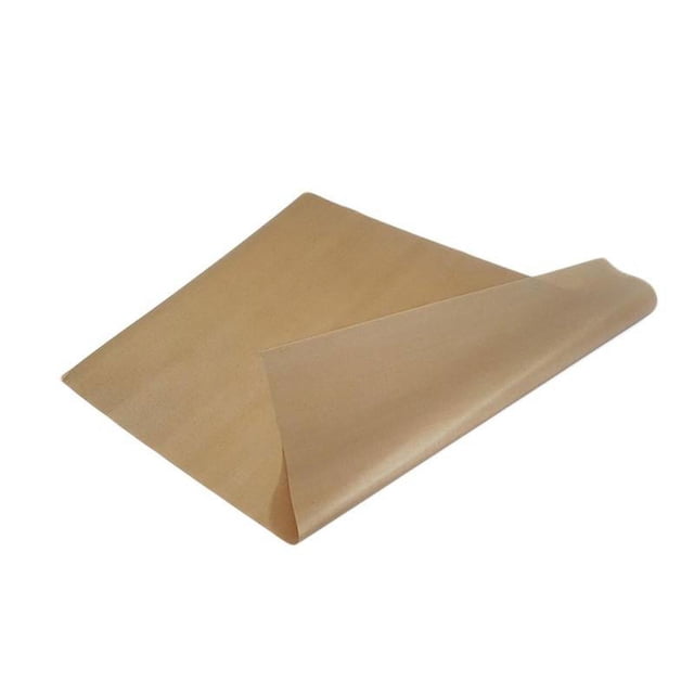 Tapis de Gril pour Four et Micro-Ondes en Papier de Cuisson Réutilisable Antiadhésif de Couleur beige, Fait d'Une Couche de Tissu en Fibre de Verre durable. Offert en Tailles 30x40cm et 40x60cm, Convient à la Cuisson au Four, au Gril et à la Cuisson à des Températures Allant de -150 à +270 Degrés Celsius. le Tapis Est Résistant aux Déchirures, Réutilisable et Peut Être Découpé sur Mesure pour Divers Usages de Cuisine.