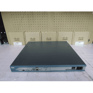 USED CISCO2811/K9 avec AC POWER 2800 Series Routeur de services intégrés.