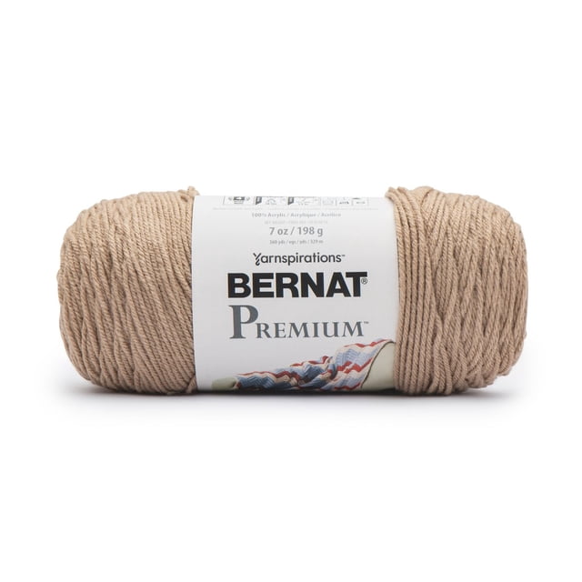Bernat® PremiumTM Fil, Acrylique #4 Moyen, 7oz/198g, 360 Yards. Prise de Vue Centrée Orientée vers l'Avant d'Un Écheveau 100 % Acrylique de Poids Moyen 7oz avec Torsion 4 Brins Subtile et Brillance Subtile; l'Étiquette Indique 360 yd (329 m) et Calibre d'Aiguille 5 mm. Recommandé pour le Tricot Ou le crochet des afghans et des Vêtements; Utilisé Souvent pour de Petits amigurumi