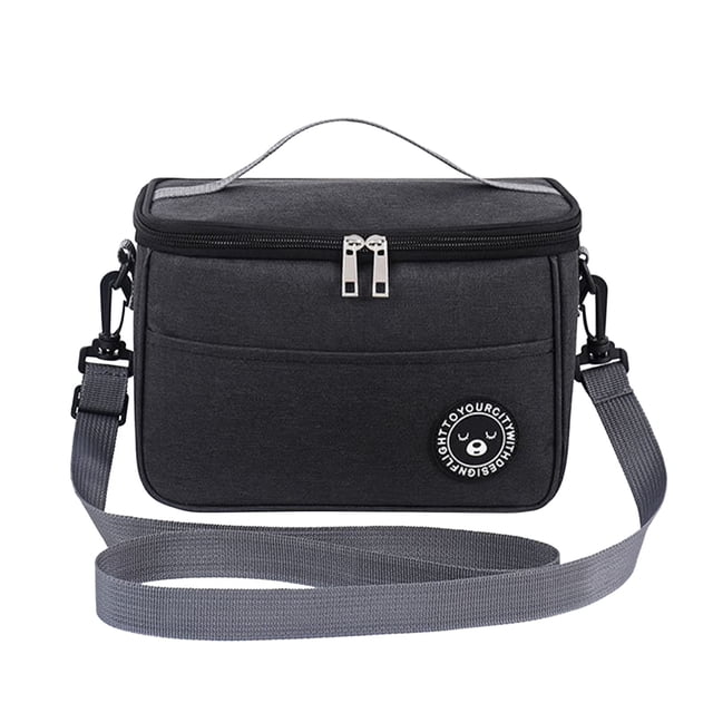 Sac Fourre-Tout pour Lunch Isolé, Contenant Thermique Étanche pour Bureau de Couleur Noire. Fait d'Un Tissu Oxford durable avec une Doublure en Papier D\'aluminium de Qualité Alimentaire pour l'Isolation, Gardant les Aliments Chauds Ou Froids Plus de 5 Heures. Présente un Intérieur Spacieux Mesurant 10,24 X 7,09 X 6,69 Pouces, Convient aux Lunchs, Boissons et Collations pour Adultes. Comprend une Fermeture Éclair Bidirectionnelle Robuste, une Poignée Supérieure et une Bandoulière Ajustable pour la Portabilité. l'Extérieur Est Imperméable et Résistant aux Taches, avec des Poches avant et Latérales Supplémentaires pour