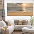 thumbnail image 1 of Design Art - Plage de Sable Tropical Foncé au Coucher du Soleil, 1 of 3