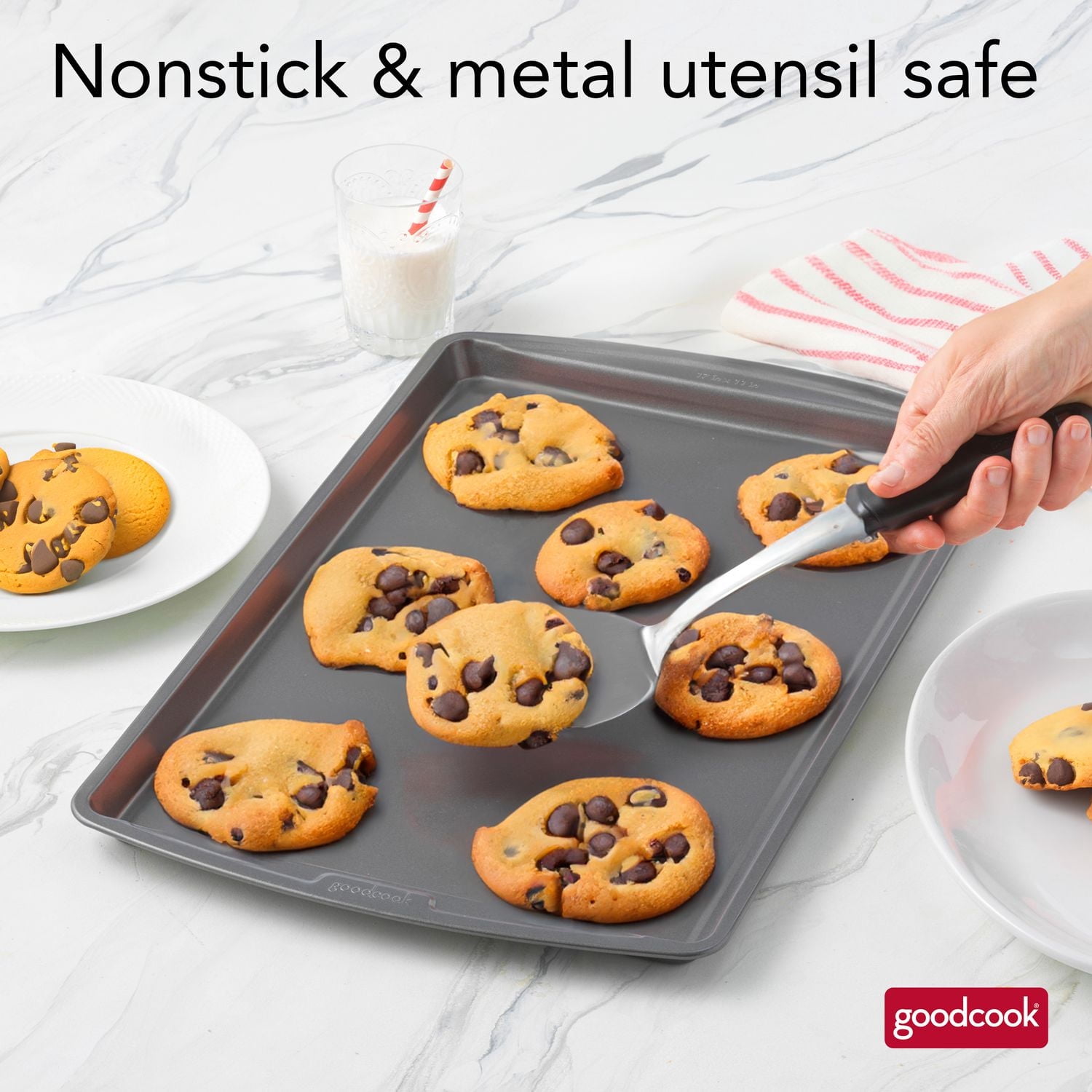 Plaque à pâtisserie Les essentiels en acier antiadhésif de GoodCook, 11 po x 17 po, grise