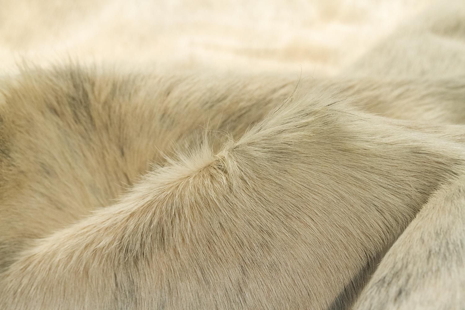TAPIS KOBE EN PEAU DE VACHE 5' X 7'