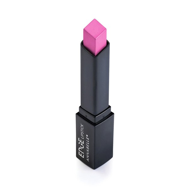 Annabelle Edge Rouge à Lèvres avec une Pointe Rose en Forme de Diamant dans un tube Rectangulaire Noir, Conçu pour Définir les Bords des Lèvres pour des Lèvres Plus Pulpeuses et une dimension Accrue, Debout sur un Fond Blanc, Idéal pour un Contour des Lèvres Précis.
