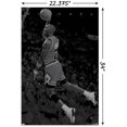 thumbnail image 2 of Michael Jordan - Noir et blanc, 2 of 4
