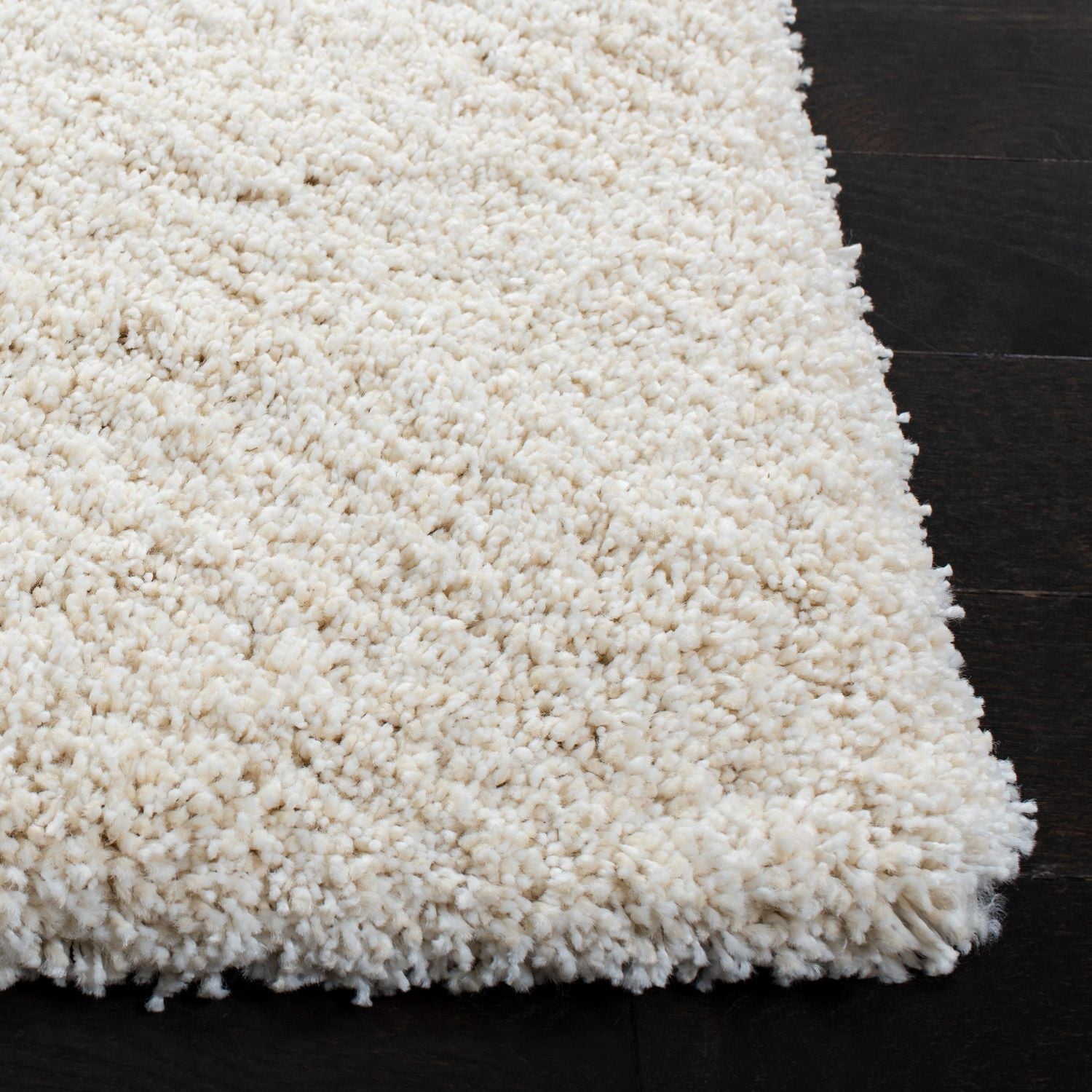 Safavieh Milan Harlow Solid Shag Area Rug