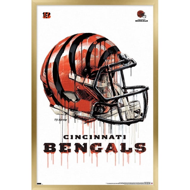 NFL Cincinnati Bengals - Affiche Murale « Drip Helmet 20 » avec Cadre Magnétique, 22,375 Po x 34 Po Présentant une illustration Centrée et Orientée vers l'Avant d'Un Casque de football des Cincinnati Bengals orange avec des Rayures de Tigre Noir et un Masque Facial Noir, avec Effets de Goutte de Peinture et Texte « Cincinnati Bengals » Usé Ci-Dessous, Imprimée sur Papier Lustré et Encadrée dans un Cadre Magnétique en Bois Clair, Idéale