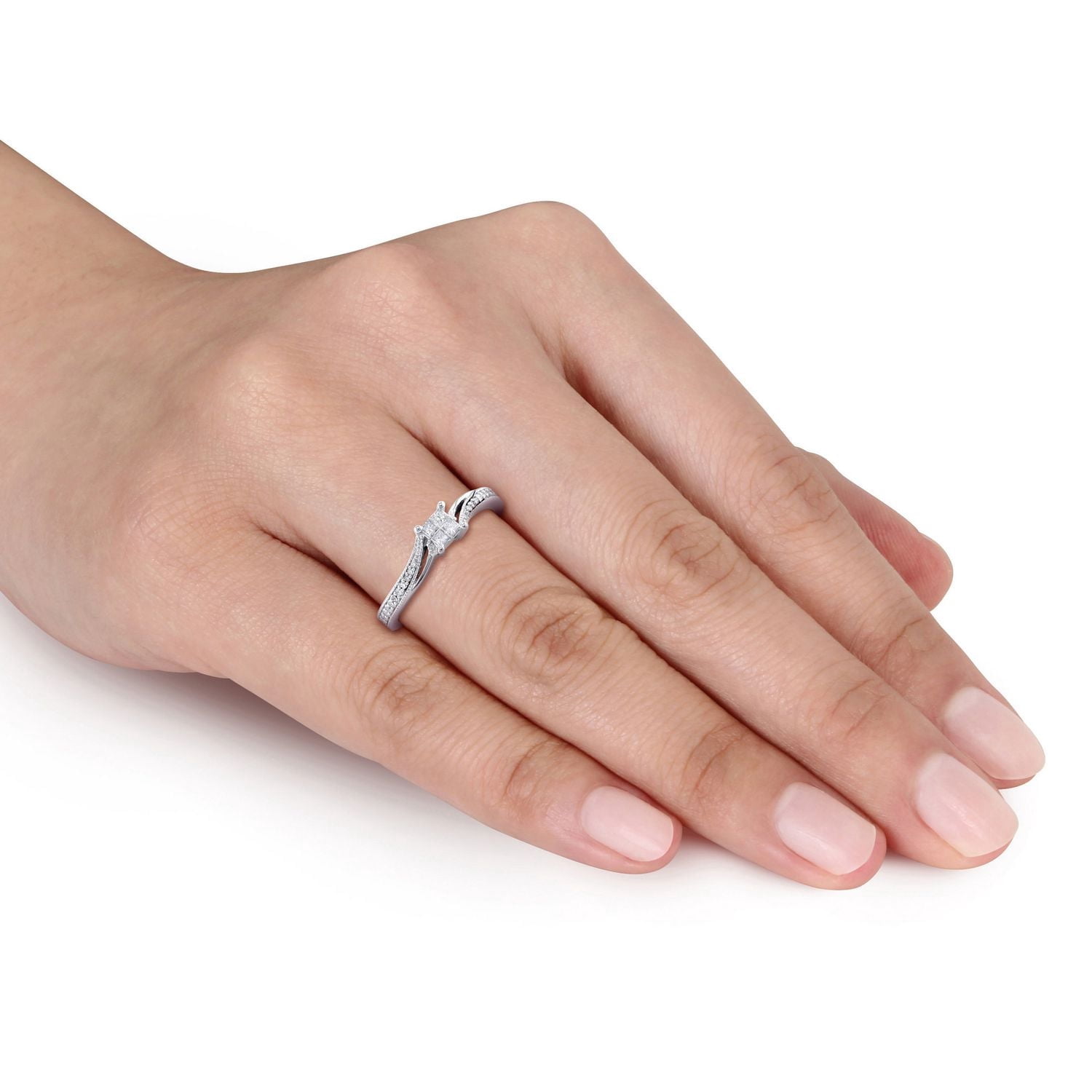 Bague de fiançailles à sections divisées Miabella avec diamants de coupe princesse et ronde 0,20 ct poids total en or blanc 10 k
