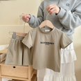 thumbnail image 3 of Chemises pour Filles Enfants Imprimé Ample Garçon Fille Poches Shorts Manches Courtes Col Rond Blouses Ensembles T-shirt, 3 of 3
