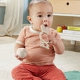 thumbnail image 3 of Fisher-Price Ensemble-Cadeau Tant de Sens, 4 Jouets Sensoriels pour Nouveau-Nés avec Activités de Motricité Fine, Unisexe, 3 of 6
