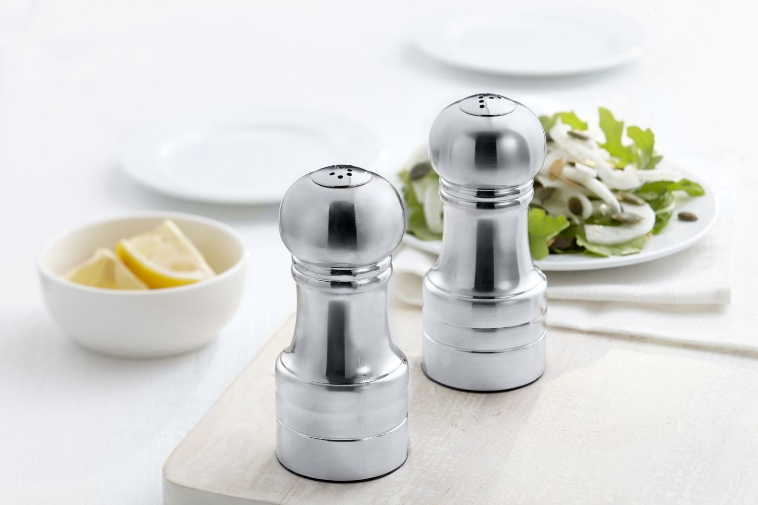 Salière et poivrière Century de Trudeau Maison en acier inoxydable de 11,5 cm (4,5 po)