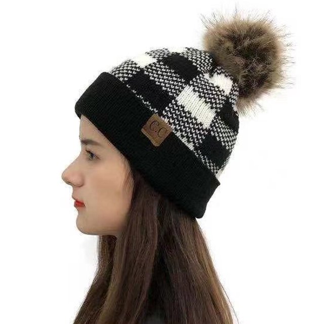 Chapeau Tricoté à Carreaux Buffalo avec Pompon Blanc
