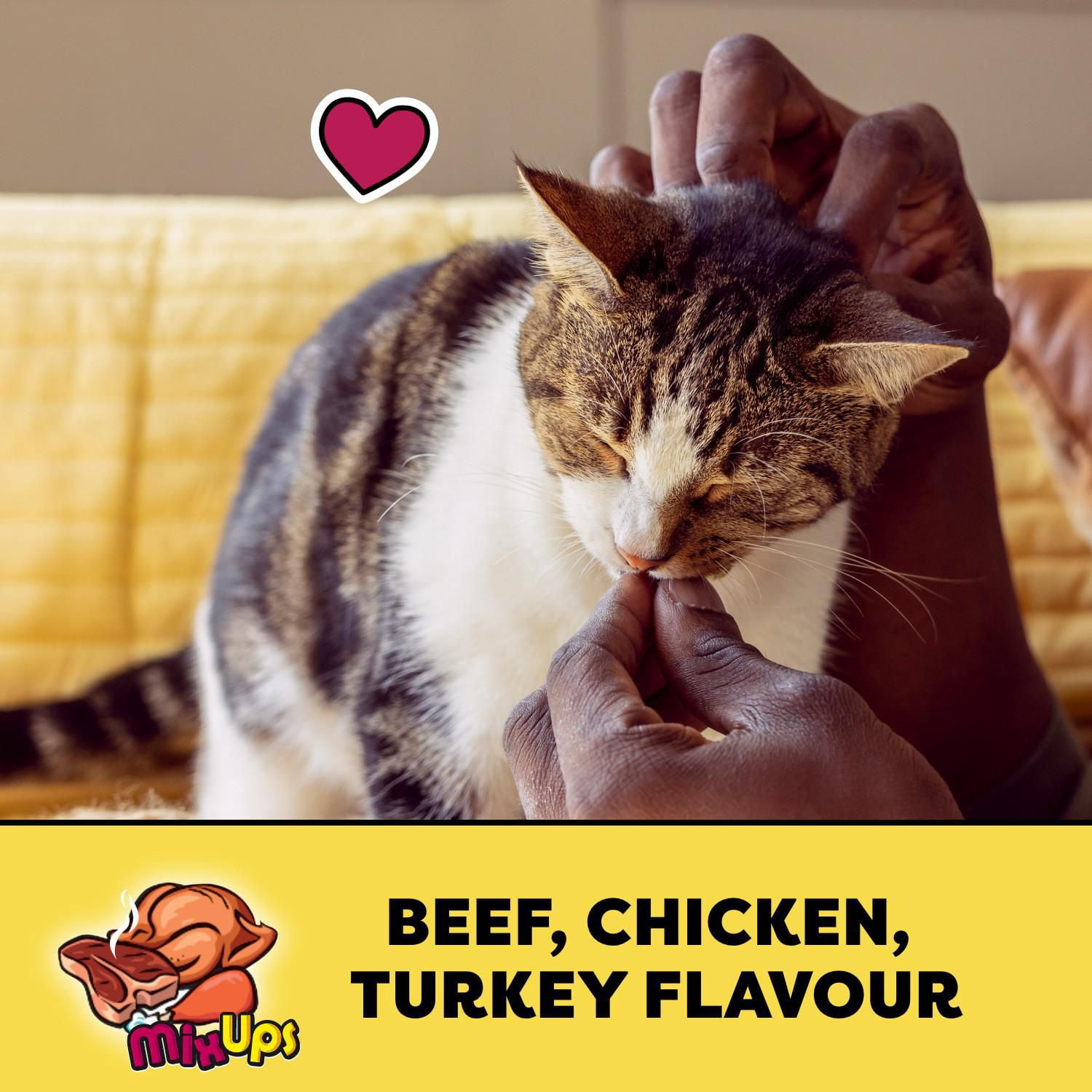 Gâteries pour chats Temptations Mélimélo arômes de poulet, de bœuf et de dinde, tendres à l'intérieur, croquantes à l'extérieur