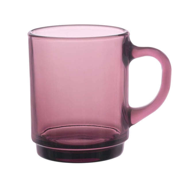 Duralex Versailles Tasse Prune 260 ml, Ensemble de 6, Présentée dans une Vue de Profil avant-Droit en Gros Plan. Cette Tasse en Verre Trempé Couleur Prune Présente une Finition Lisse, une base Épaisse Résistante aux Chocs et une Poignée pour Boissons Chaudes Ou Froides. Va au Lave-Vaisselle, au Micro-Ondes et au Congélateur, Convient à l'Usage Quotidien du Café, du Thé Ou des Jus et Est Souvent Utilisée comme Petit Contenant de Rangement de Cuisine.
