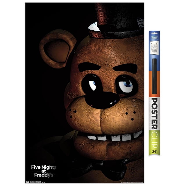 Five Nights at Freddy's - Affiche Murale Freddy, 14,725 Po x 22,375 Po Présentant une Vue Gros Plan Orientée vers l'Avant du Visage Animatronique Brun Texturé de Freddy Fazbear avec Yeux Bleus, Nez Noir et Haut-de-Forme Noir sur Fond Noir, Convient pour Décorer des Chambres, des Bureaux Ou des Salles de Jeux.