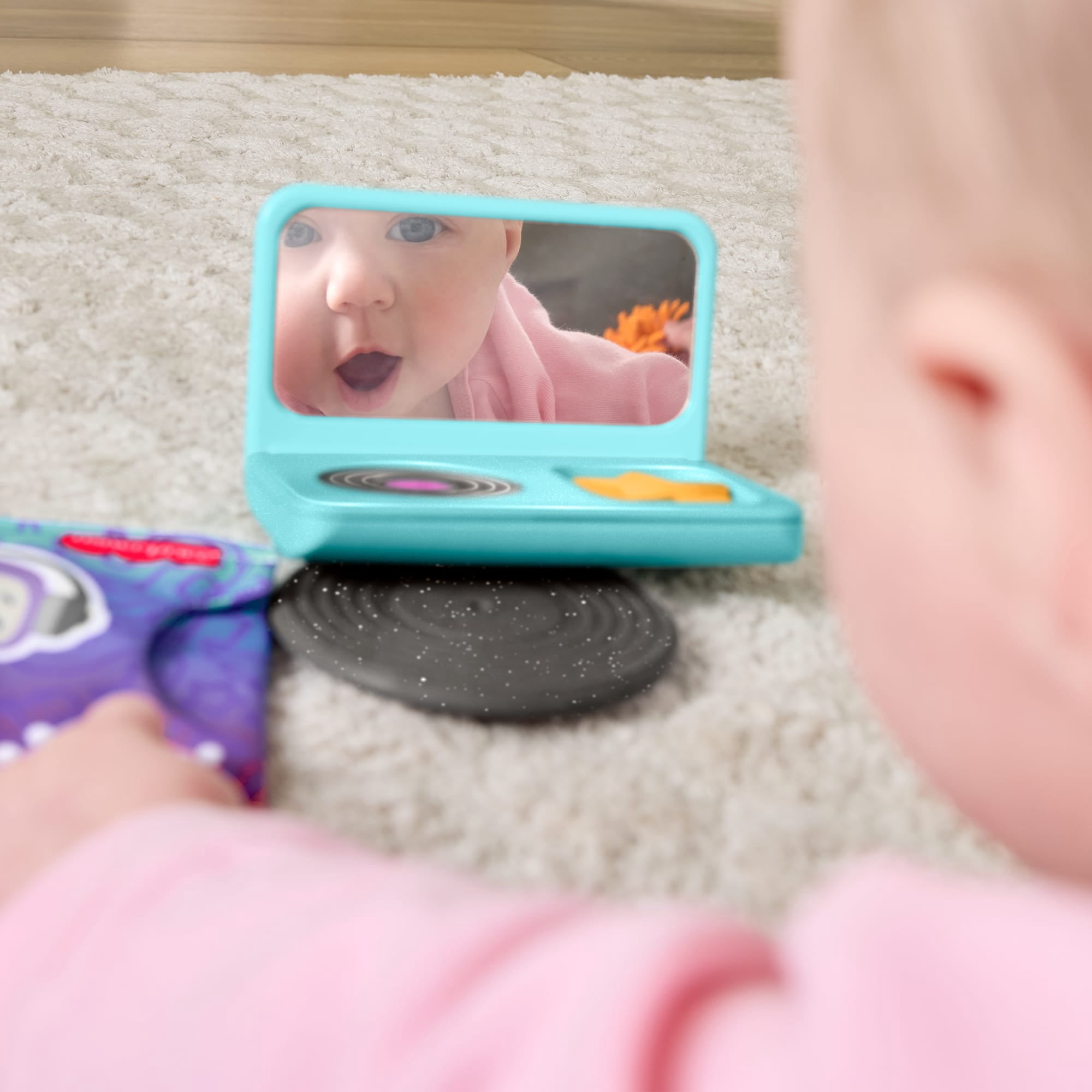 Coffret-cadeau DJ Moments Mini moi Fisher-Price, 6 jouets sensoriels pour nouveau-nés