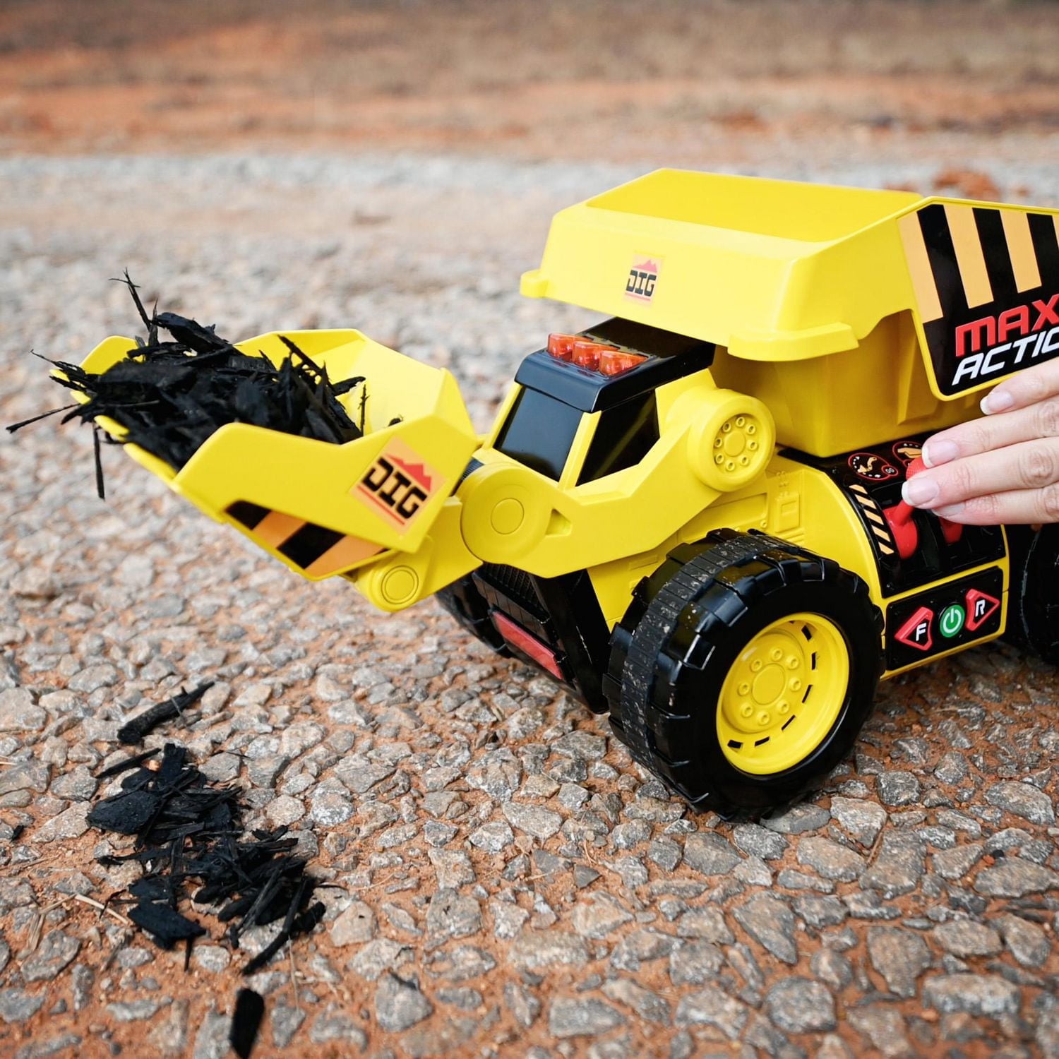 Maxx Action 2-N-1 Dig Rig