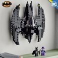 thumbnail image 4 of LEGO DC Batwing : Batman contre le Joker 76265 Ensemble de construction (357 pièces), 4 of 6