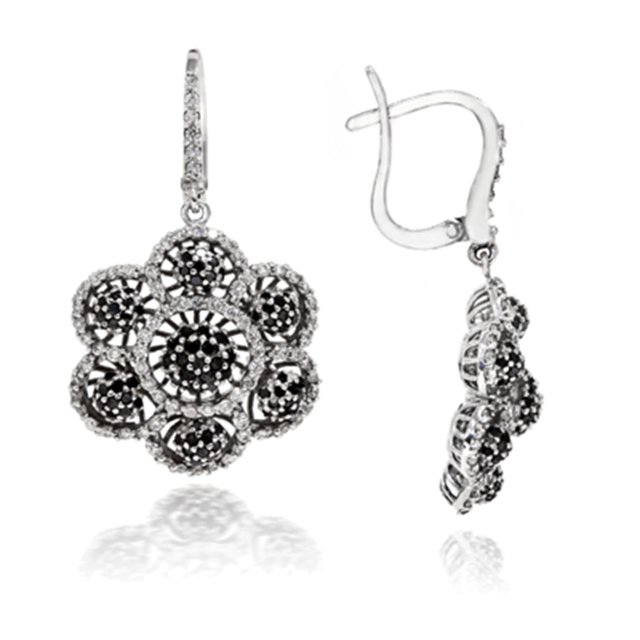 Grappe de Fleurs en Or Blanc 18K avec Diamants Noirs et Blancs 2 Ct, Mode