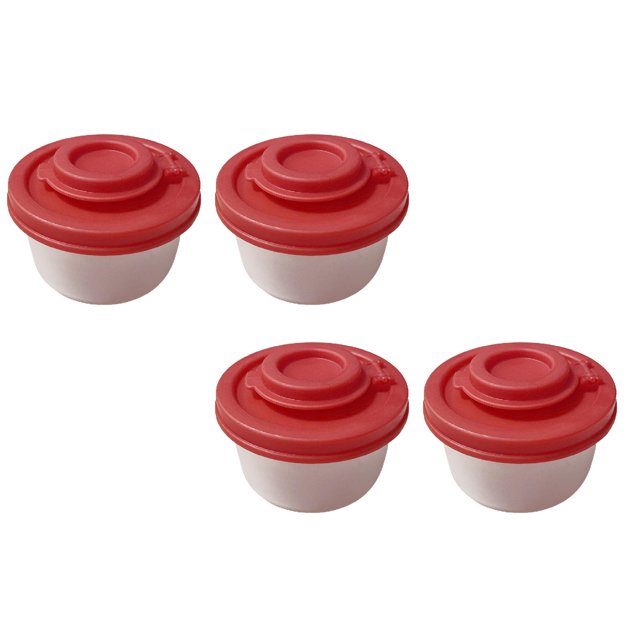 Oleegame 2PC Produce Storage Pepper Shakers Moisture Proof Small Mini Pepper Shaker To Go Camping Picnic Outdoors Kitchen Lunch Boxes Travel