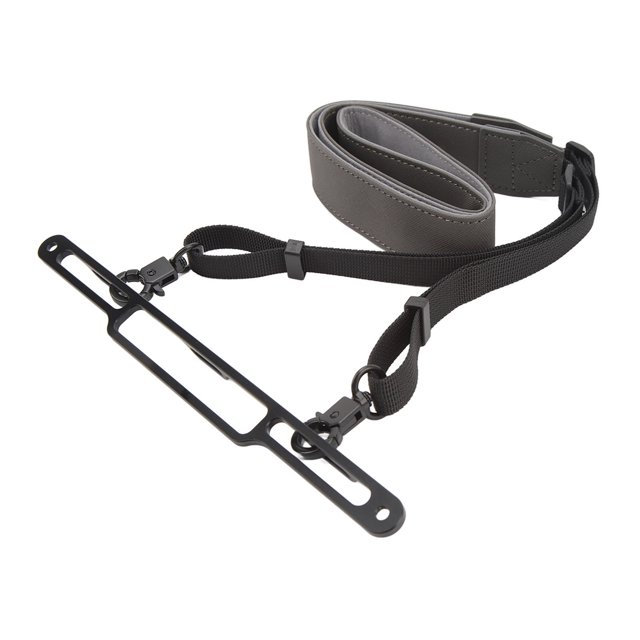 Drone Lanière de Télécommande, Accessoire Mains Libres avec Ceinture Tissée Ajustable, Sangle en Cuir PU Mat et Boucle en Alliage d'Aluminium Finition CNC. Conçue pour RC Plus, Elle Assure la Compatibilité Sans Obstruer les Connexions Filaires. Comprend une Boucle, une Lanière, des Vis et une Clé.