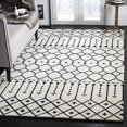 thumbnail image 1 of Safavieh Himalaya Darin Geometric Area Rug, 1 of 6