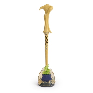 Wizarding World Harry Potter, Magical Collector Mystery Wand with Display Stand & Icon, Potions Series (Styles Will Vary)