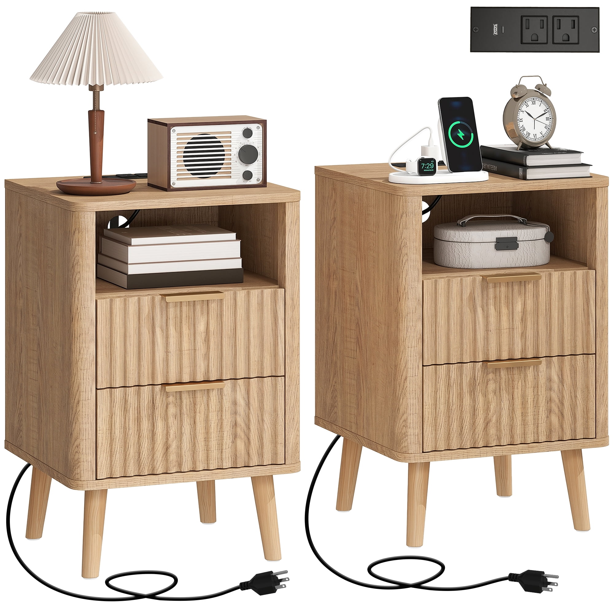 HOMCOM Nightstands Set of 2, Bedside Tables with Charging Station, Oak