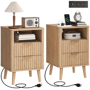 HOMCOM Nightstands Set of 2, Bedside Tables with Charging Station, Oak