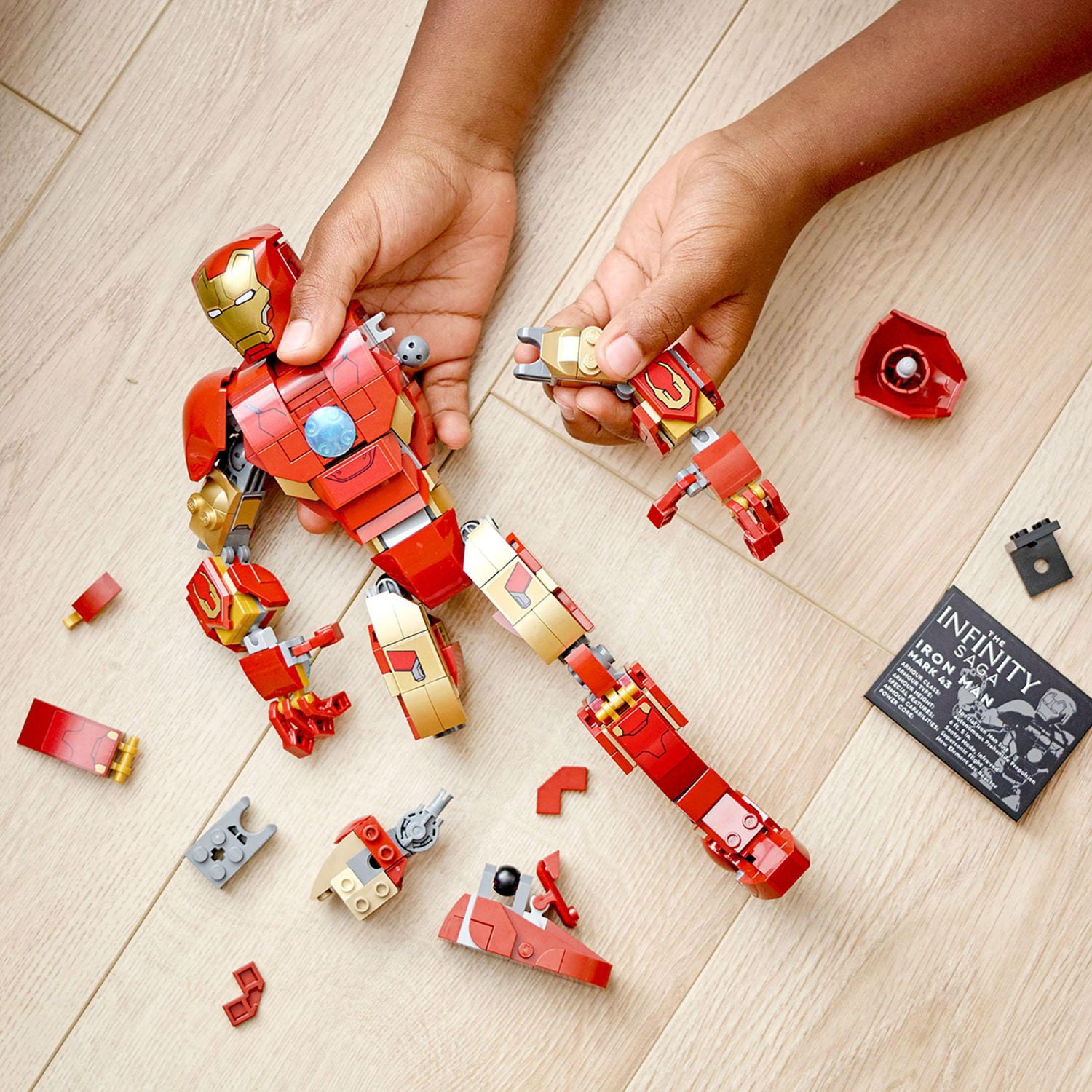 LEGO Marvel Iron Man : La figurine Iron Man 76206 Ensemble de construction (381 pièces)