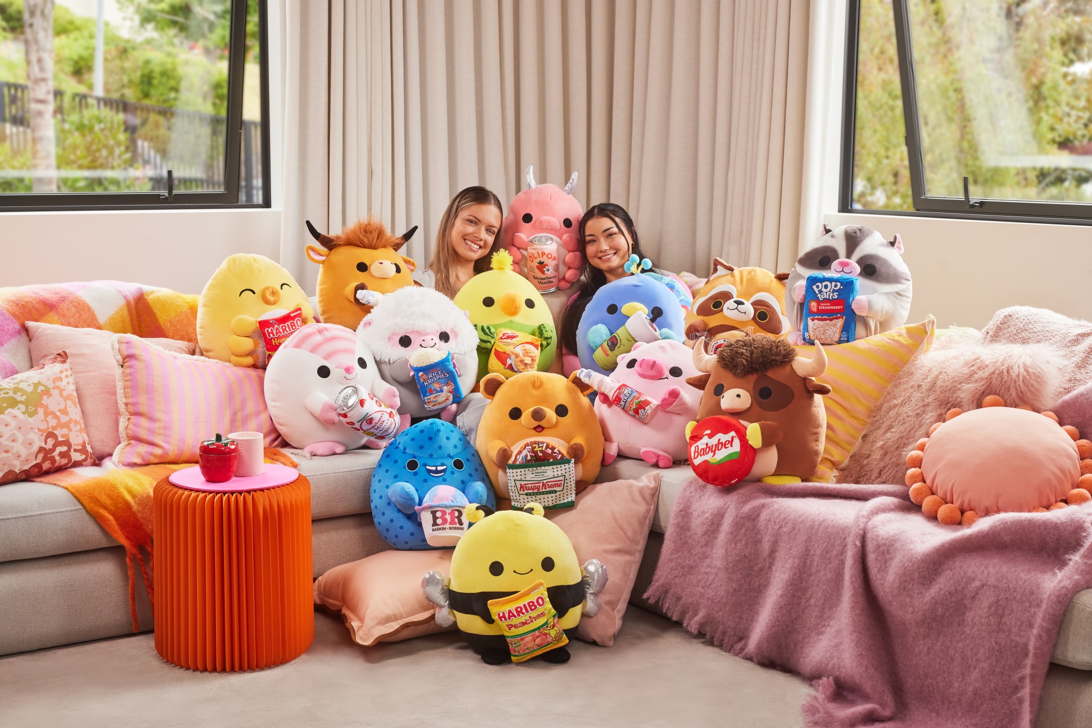Snackles Peluche série 3 14 pouces sous licence de ZURU (Piggy w/Ramune Flavor) de ZURU, Peluche avec licence accessoires Snack Brand