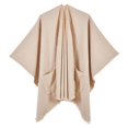 thumbnail image 1 of Châle Chaud pour Femmes - Poncho Réversible Ouvert pour l'Hiver, 1 of 2