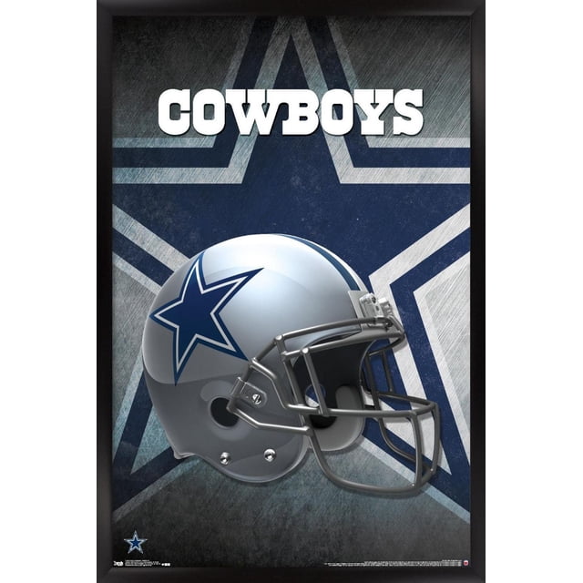 NFL Dallas Cowboys - Affiche Murale Casque 16, 22,375 Pouces x 34 Pouces Encadrée Montrant un Profil Latéral d'Un Casque de football Dallas Cowboys Argent avec un logo Étoile Bleu, sur Fond Texturé Bleu Foncé et Gris avec une Grande Étoile Délavée et le Mot « Cowboys » en Lettres Blanches Audacieuses en Haut, Encadrée en Noir avec une Finition Satinée, Convient à la Déco Sportive de Chambre Ou de Bureau.