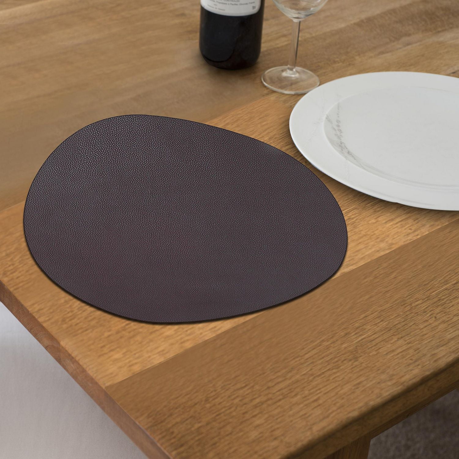 IH Casa Decor Reversible Pleather Pebble Placemat Chocolate - Ensemble De 12