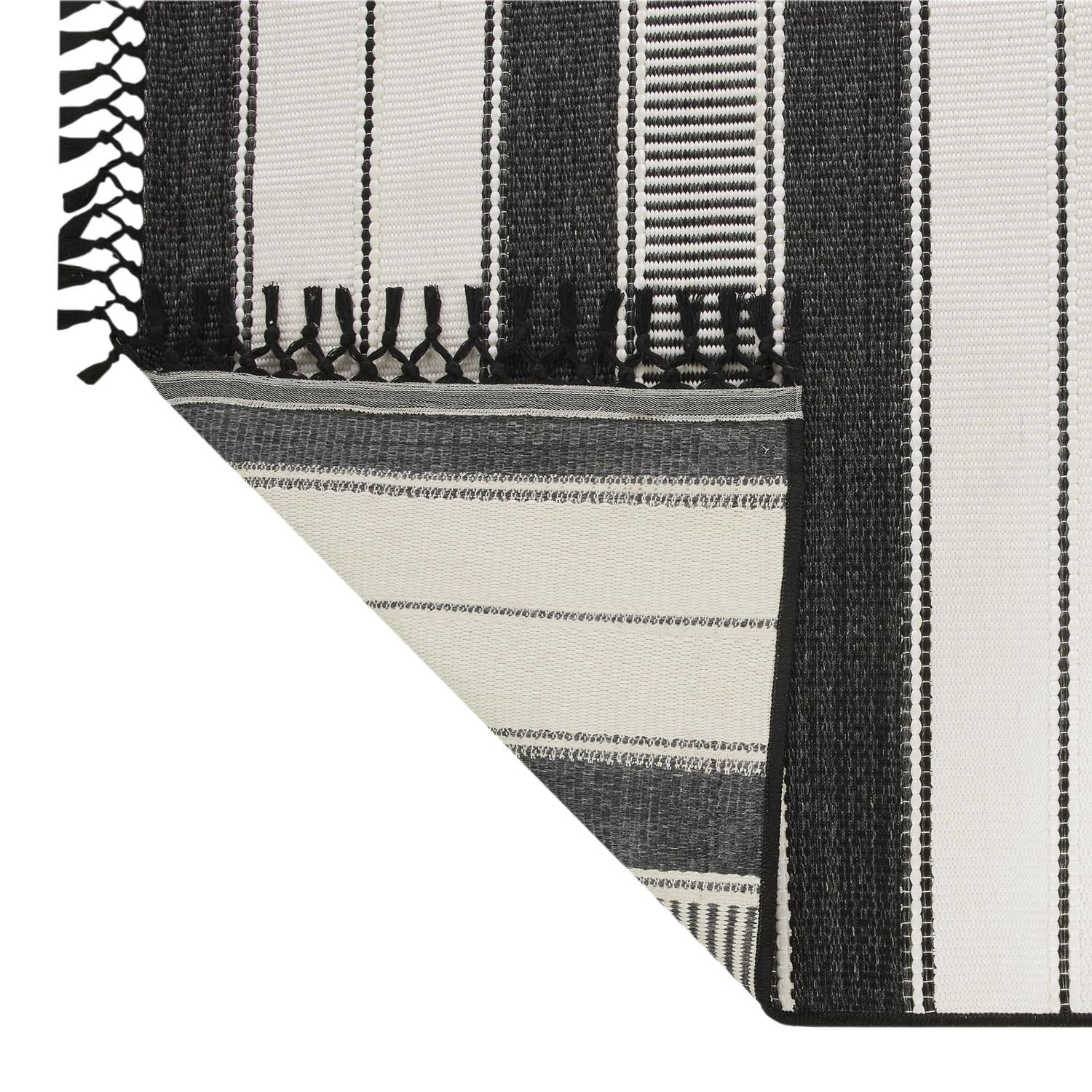 Better Homes & Gardens Tapis d'extérieur rayé noir et blanc 7' x 10' - Polypropylène/Polyester