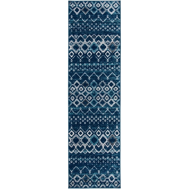 SAFAVIEH Amsterdam Gladwin Tapis Géométrique Est un Coureur durable avec une base Bleu Foncé et des Motifs Géométriques Tribaux Blancs, Sarcelle et Bruns. Tissé à la Main à Partir de Fils Synthétiques, Il Offre une texture Douce et un style Rustique-Chic, Idéal pour les Couloirs Ou les Espaces Étroits.