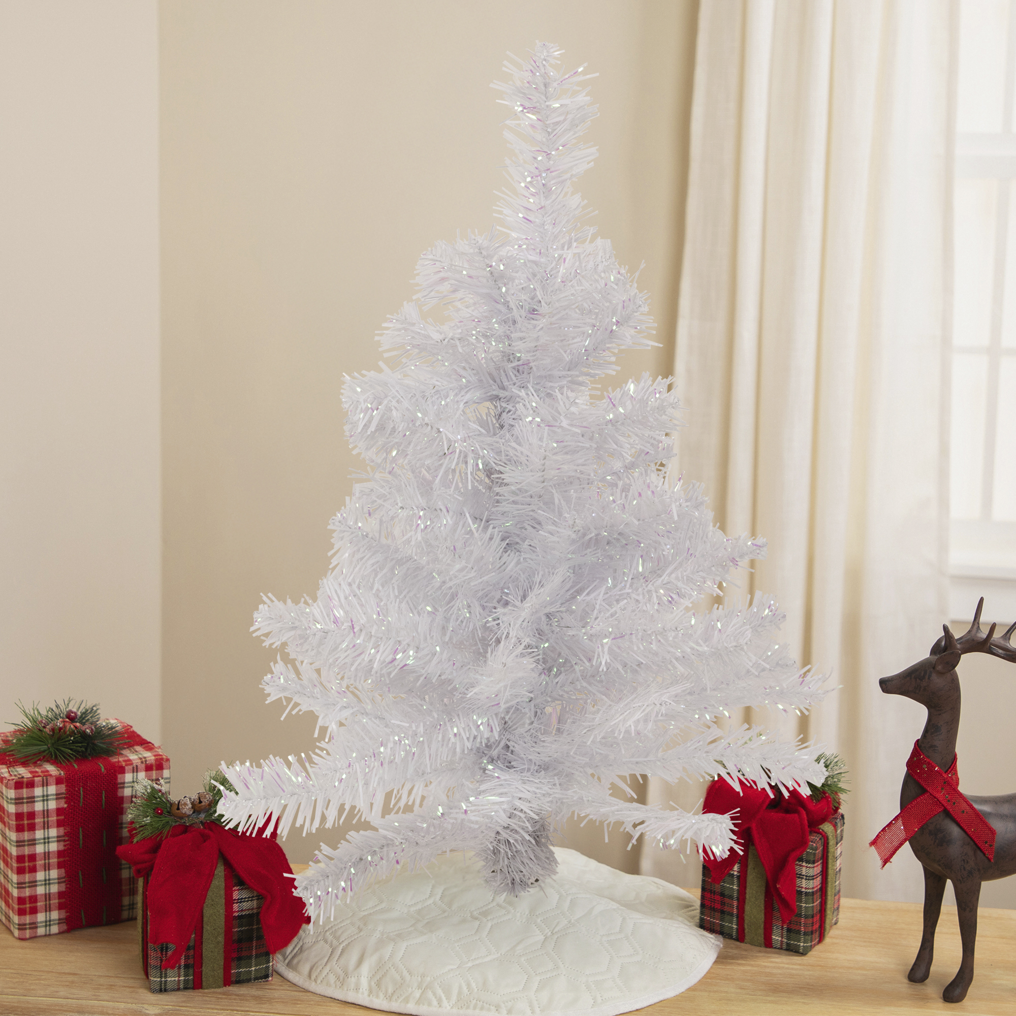 Northlight Medium Rockport White Pine Artificial Christmas Tree - 2' - Unlit