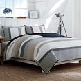 thumbnail image 2 of 'Tideway' Taie d'Oreiller Standard Matelassée par Nautica, 2 of 4