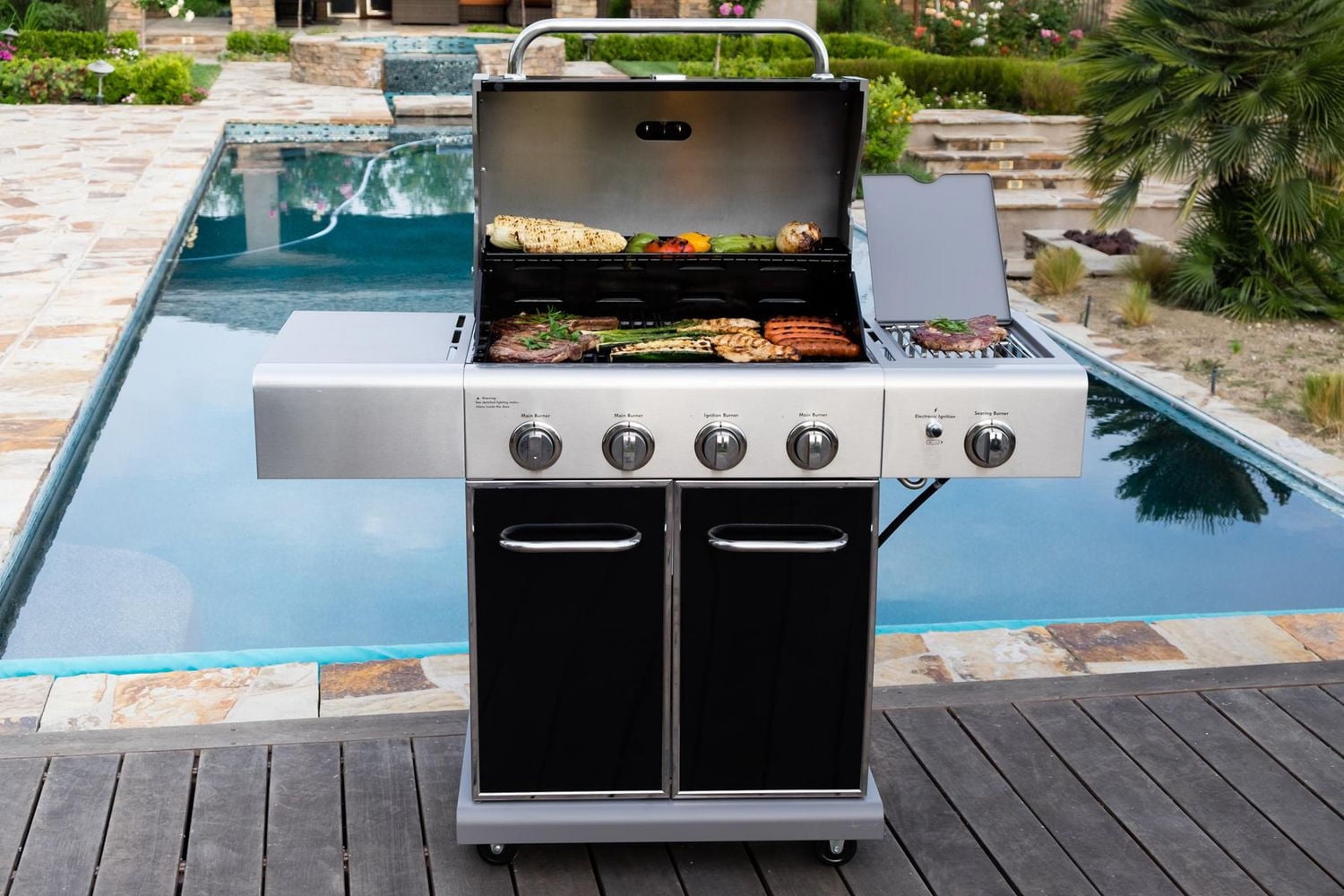 Kenmore 4 Burner Gas Grill Plus Side Searing Burner