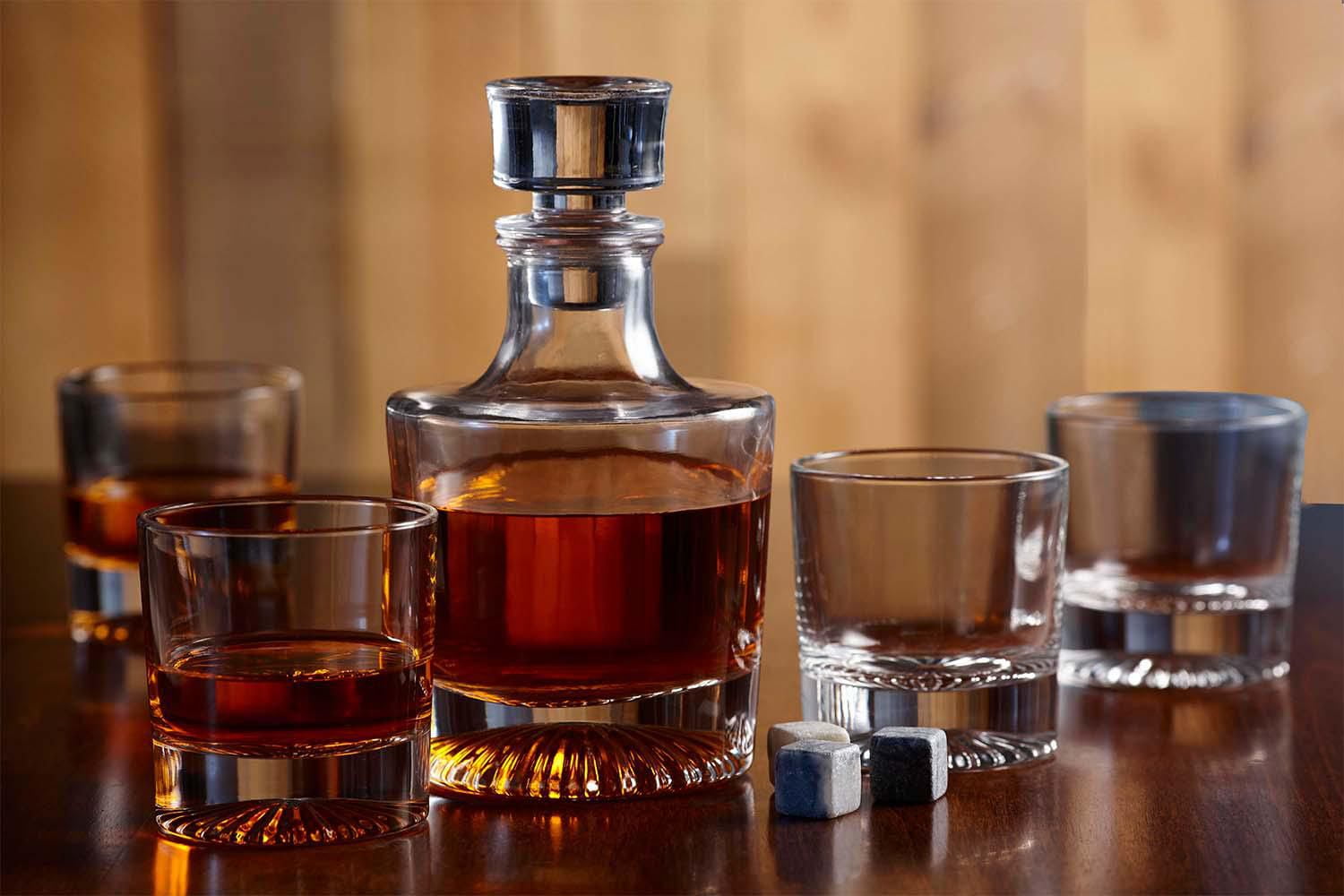 Globe Pyramide 5 Piece Whiskey Set