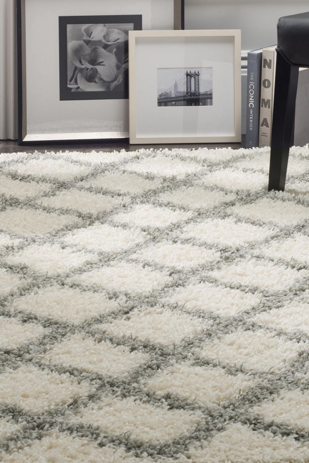 Safavieh Dallas Jerrie Geometric Shag Area Rug