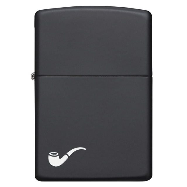 Zippo Briquet pour Pipe Noir Mat (218PL) avec Fini Noir Mat et Icône de Pipe Blanche sur le devant Inférieur, Conçu pour les Fumeurs de Pipe avec insert de Flamme en Métal Coupe-Vent, Montré dans une Vue avant Centrée.